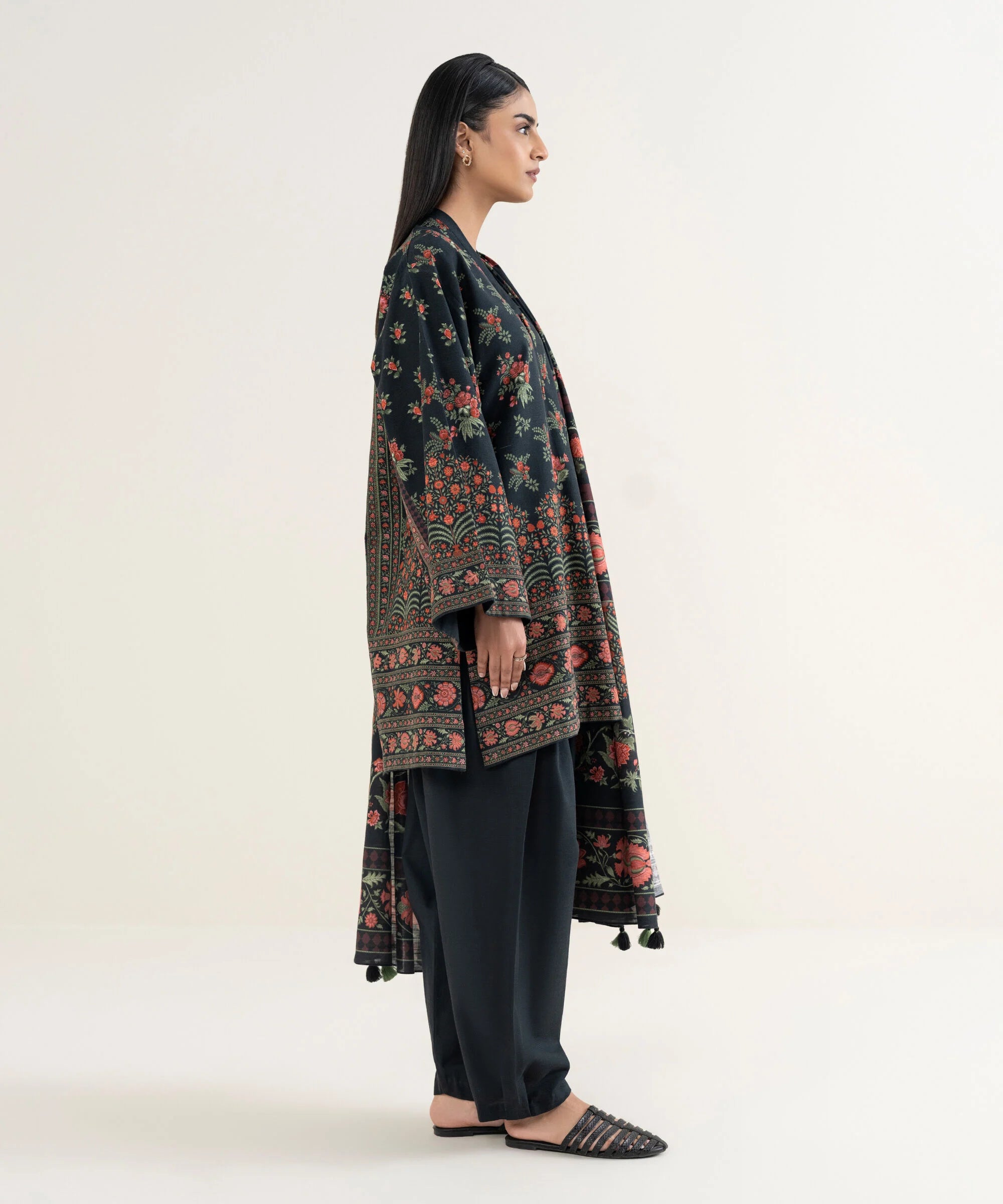 3 Piece - Printed Khaddar Suit